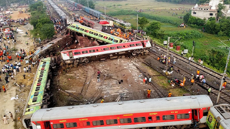 बालासोर ट्रेन हादसे में 3 रेल अफसर अरेस्ट, गैर-इरादतन हत्या और सबूत मिटाने का आरोप
