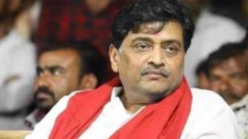एक और दिग्गज ने छोड़ा कांग्रेस का दामन,महाराष्ट्र के पूर्व सीएम व कांग्रेसी नेता अशोक चव्हाण ने छोड़ी पार्टी 